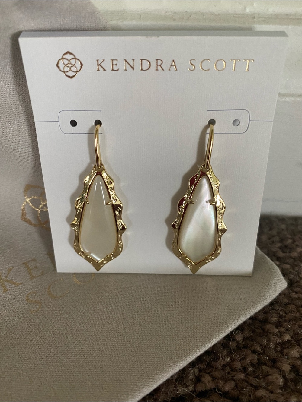 Kendra Scott Adriana Gold and Cream Iridescent Teardrop Earrings NWT